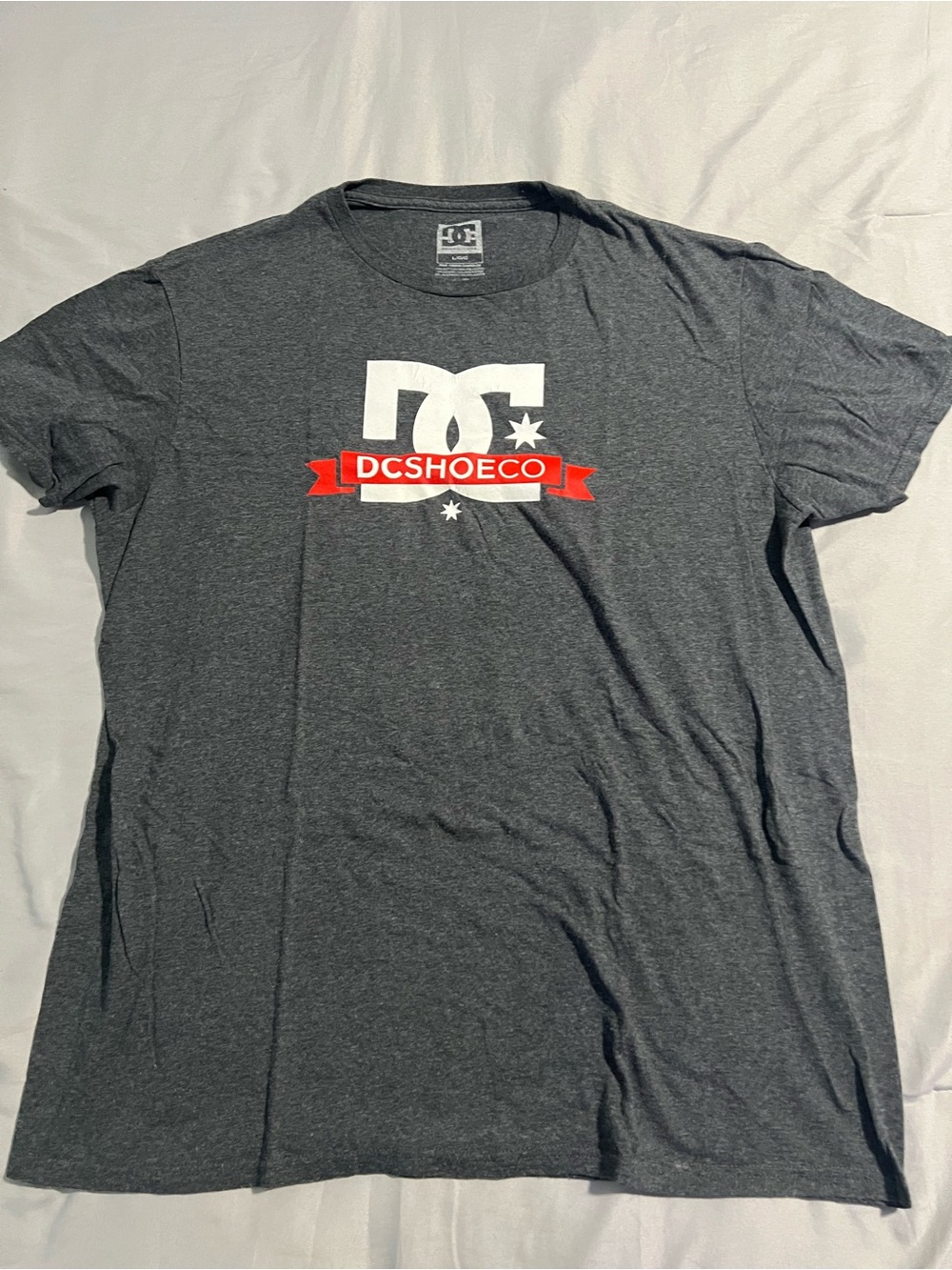 DC men’s gray graphic shirt size L